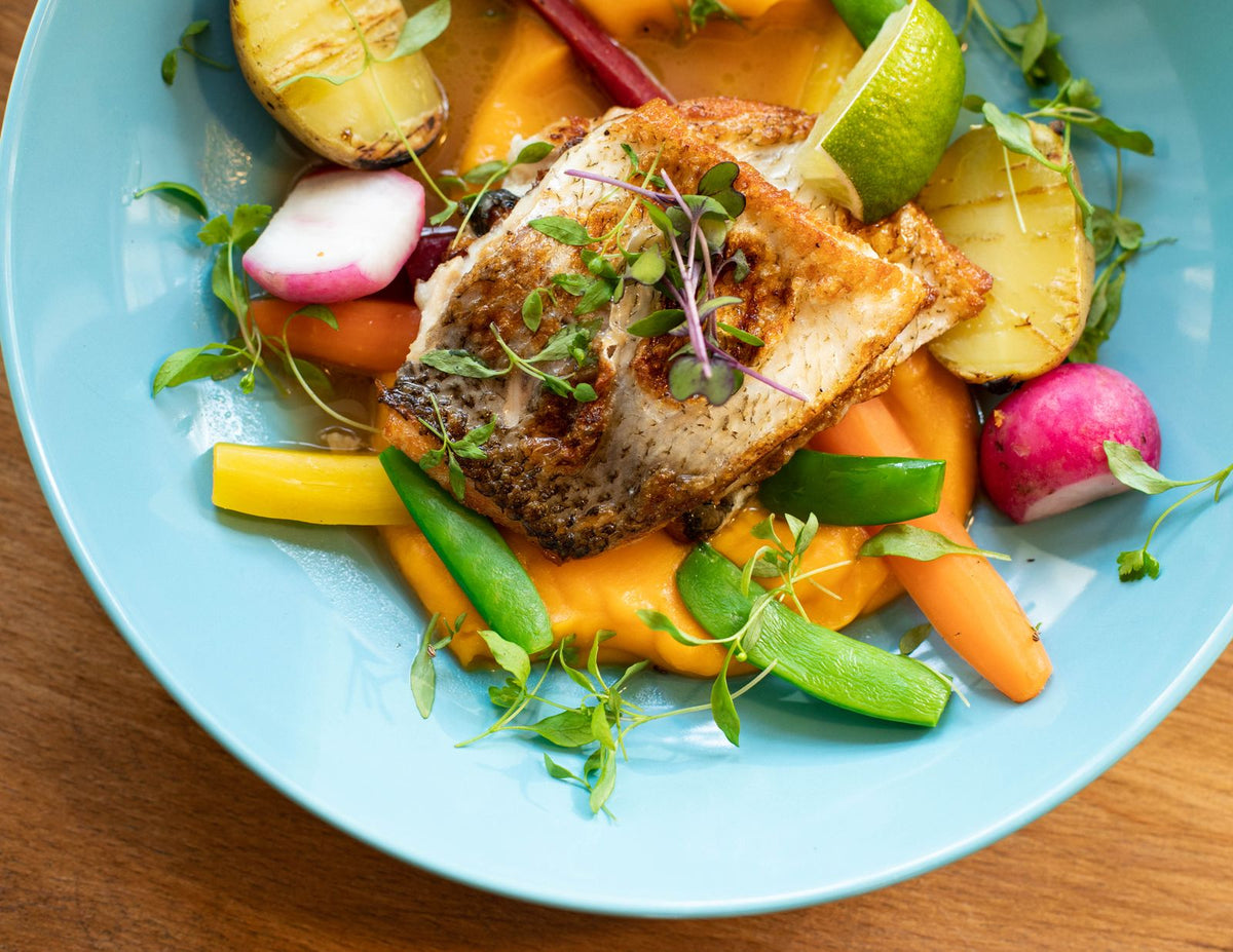 What to Eat on GLP-1: The Protein, Fiber, and Hydration Guide